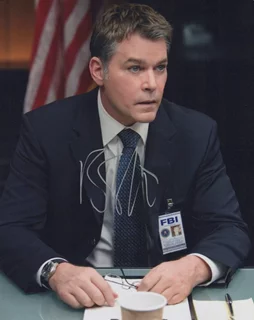 Ray Liotta autograph