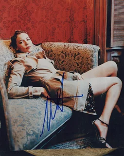 Connie Nielsen autograph