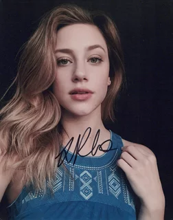 Lili Reinhart autograph