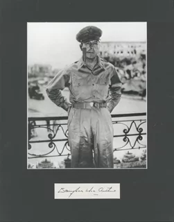 Douglas MacArthur autograph