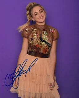 Chloe Lukasiak autograph