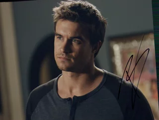 Rob Mayes autograph