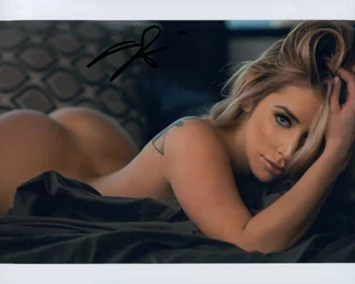 Schalee Frasier autograph