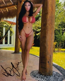 Stacey Shalene autograph