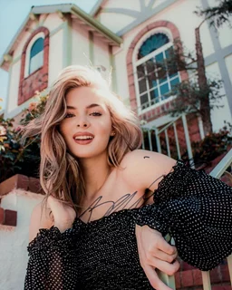 Brighton Sharbino autograph