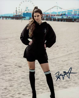 Hannah Stocking autograph