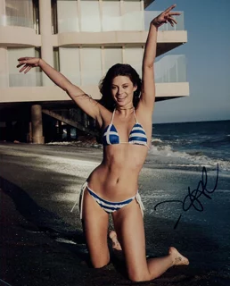 Hannah Stocking autograph