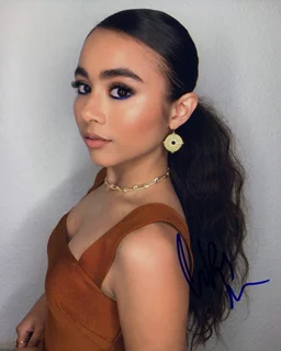 Ciara Wilson autograph