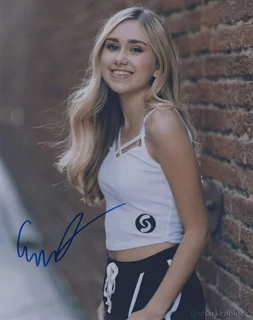 Emily Skinner autograph