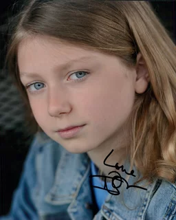 Isabella Blake-Thomas autograph