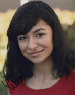 Giselle Lomelino autograph