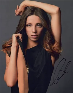Angela Sarafyan autograph