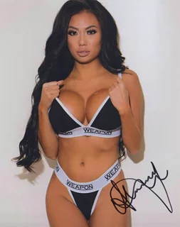 Stacey Shalene autograph