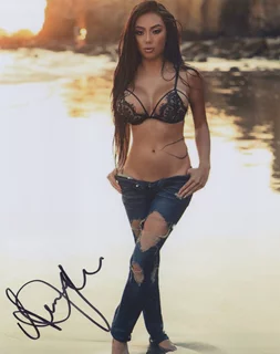 Stacey Shalene autograph