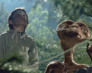 Henry Thomas autograph