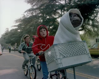 Henry Thomas autograph