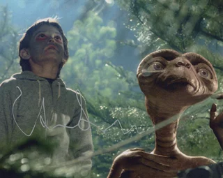 Henry Thomas autograph