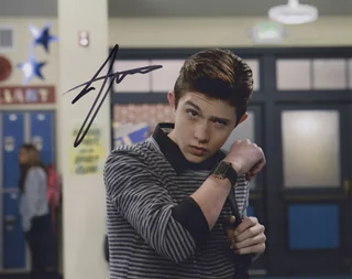 Mateus Ward autograph