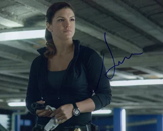 Gina Carano autograph