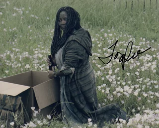 Tonya Pinkins autograph