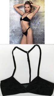 Tabitha Elm autograph