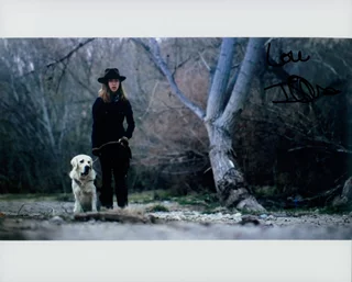 Isabella Blake-Thomas autograph