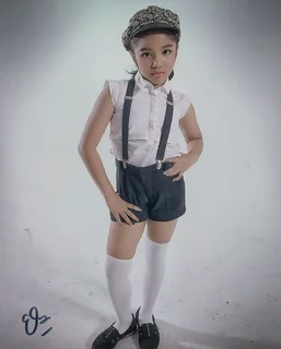 Elisakh Hagia autograph