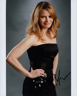Jennifer Jason Leigh autograph