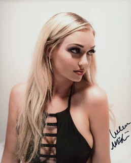 Colleen McGinniss autograph