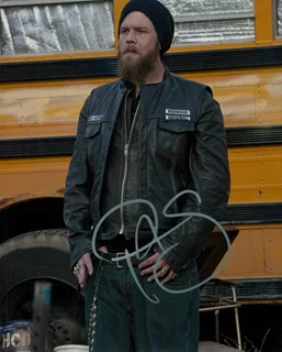 Ryan Hurst autograph