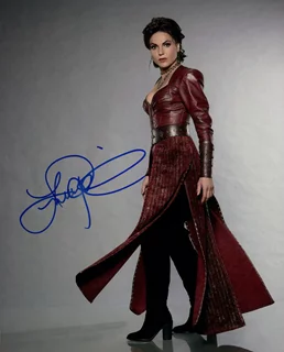 Lana Parrilla autograph