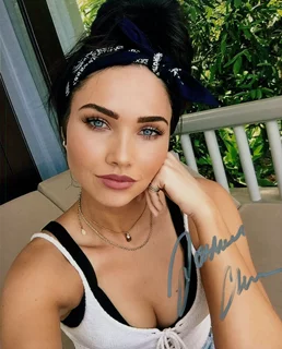 Jessica Green autograph