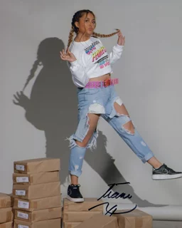 Tiana Kocher autograph