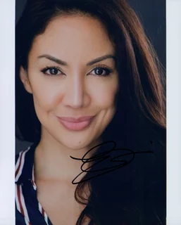 Edelyn Okano autograph