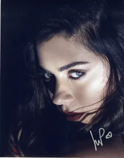 Lorenza Izzo autograph