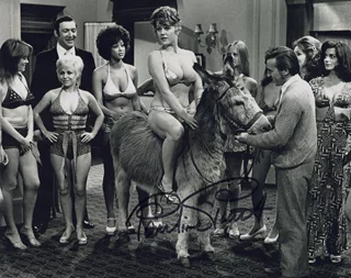 Pauline Peart autograph