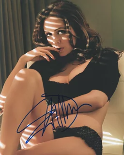 Eliza Dushku autograph