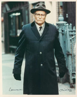Laurence Olivier autograph