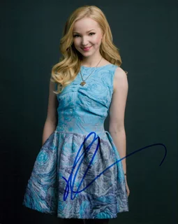 Dove Cameron autograph