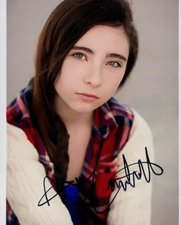 Ava Cantrell autograph