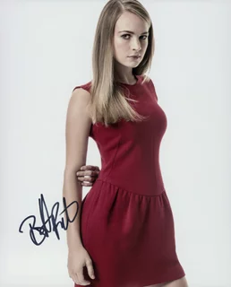 Brittany Robertson autograph