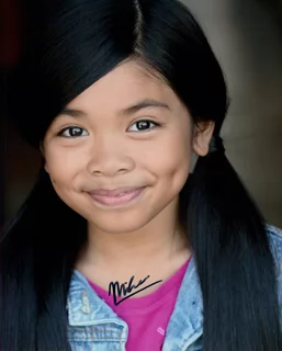 Mikee Castillo autograph