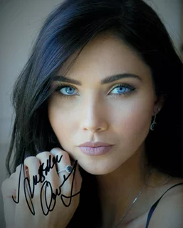 Jessica Green autograph