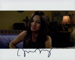 Jessica Meraz autograph