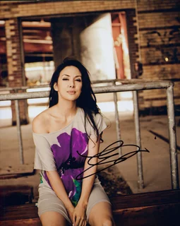 Edelyn Okano autograph