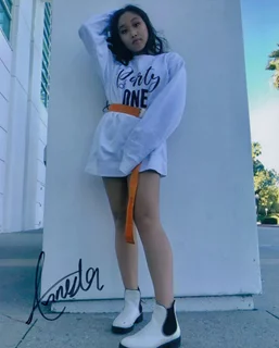 Anneston Pisayavong autograph