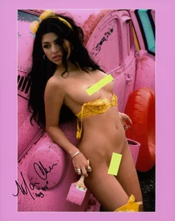 Maria Checa autograph