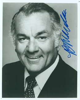 Robert Mandan autograph