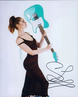 Serena Laurel autograph