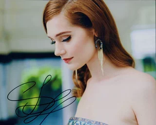 Serena Laurel autograph